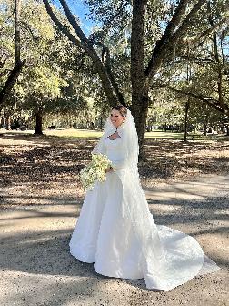 Annie wearing Anne Barge Spring 2026